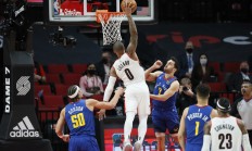 九游娱乐首页-雄鹿碾压上海队，麦科勒姆点燃赛场