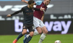 九游体育APP下载-关于沙尔克球员传球成功率达到%，展现出色传球技术的信息