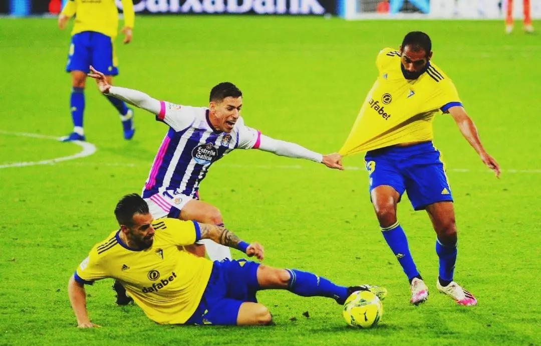 瓦伦西亚展现强大实力,取得惊人胜利的简单介绍 瓦伦西亚展现强大实力,取得惊人胜利的简单介绍