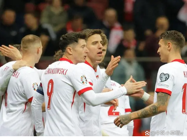 荷兰苦战乌克兰,欧洲杯强强对话引发热议的简单介绍 荷兰苦战乌克兰,欧洲杯强强对话引发热议的简单介绍