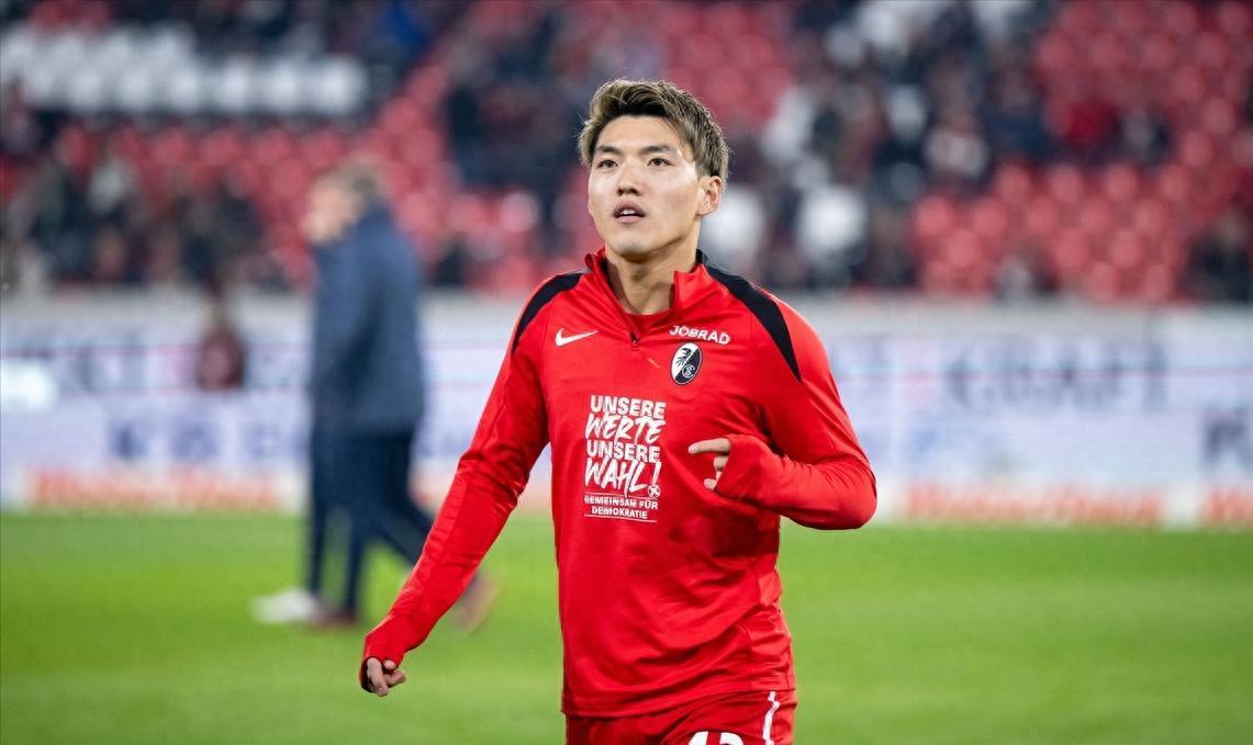 不莱梅队关键比赛胜利，瞄准升级目标的简单介绍