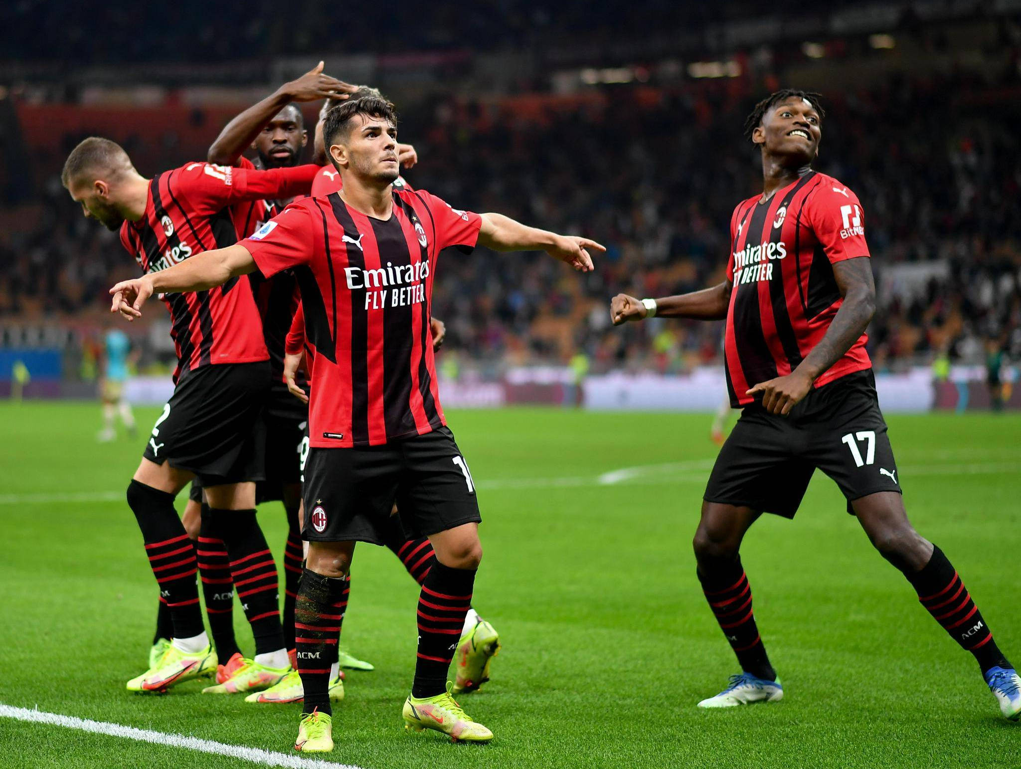 关于AC米兰实力抢眼，球队崛起争霸意甲的信息