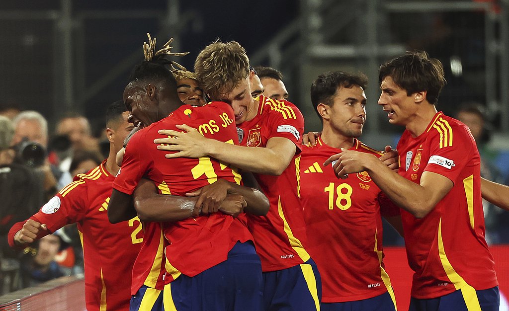 西班牙大举击败瑞士，晋级欧国联决赛