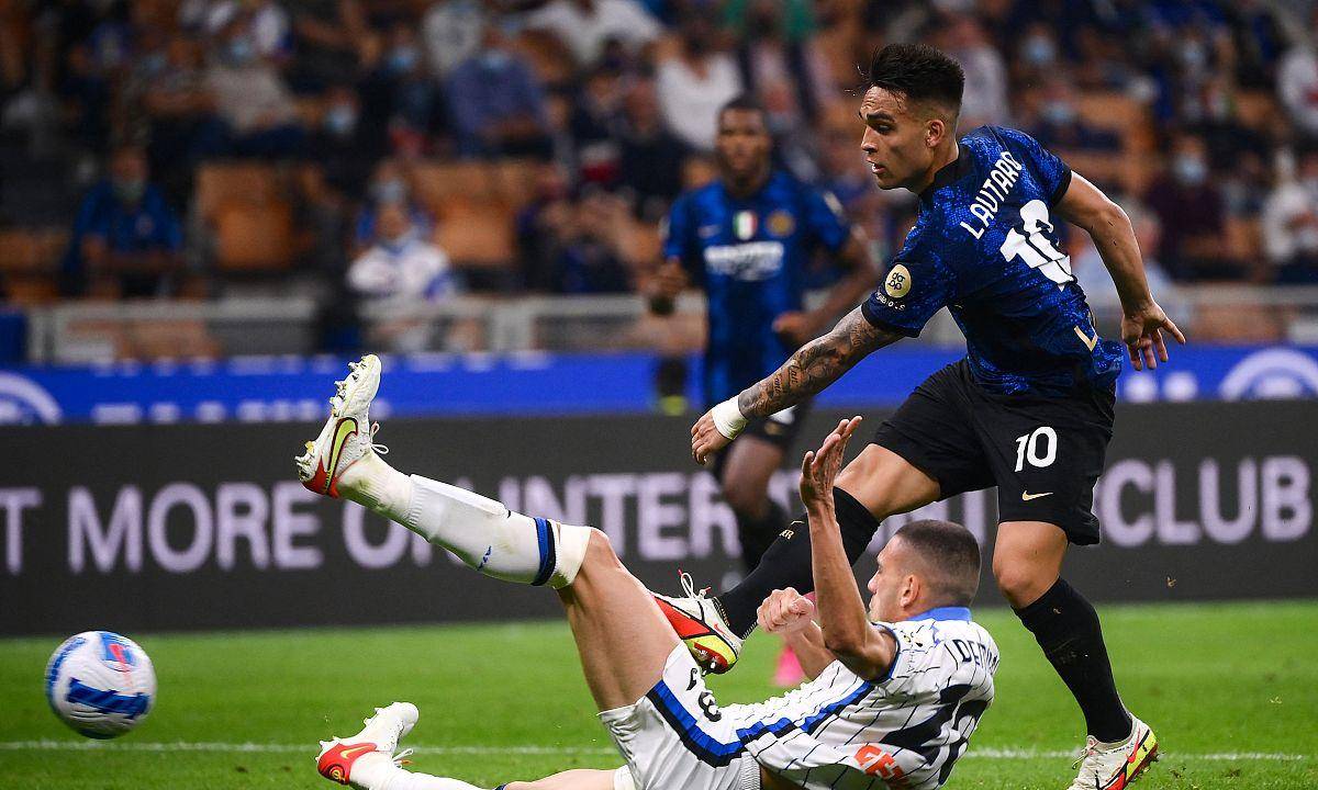 包含都灵客场平局，球队实力呈现平稳态势的词条