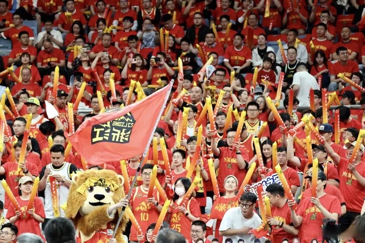 广厦男篮连胜，赢得对阵浙江队的胜利