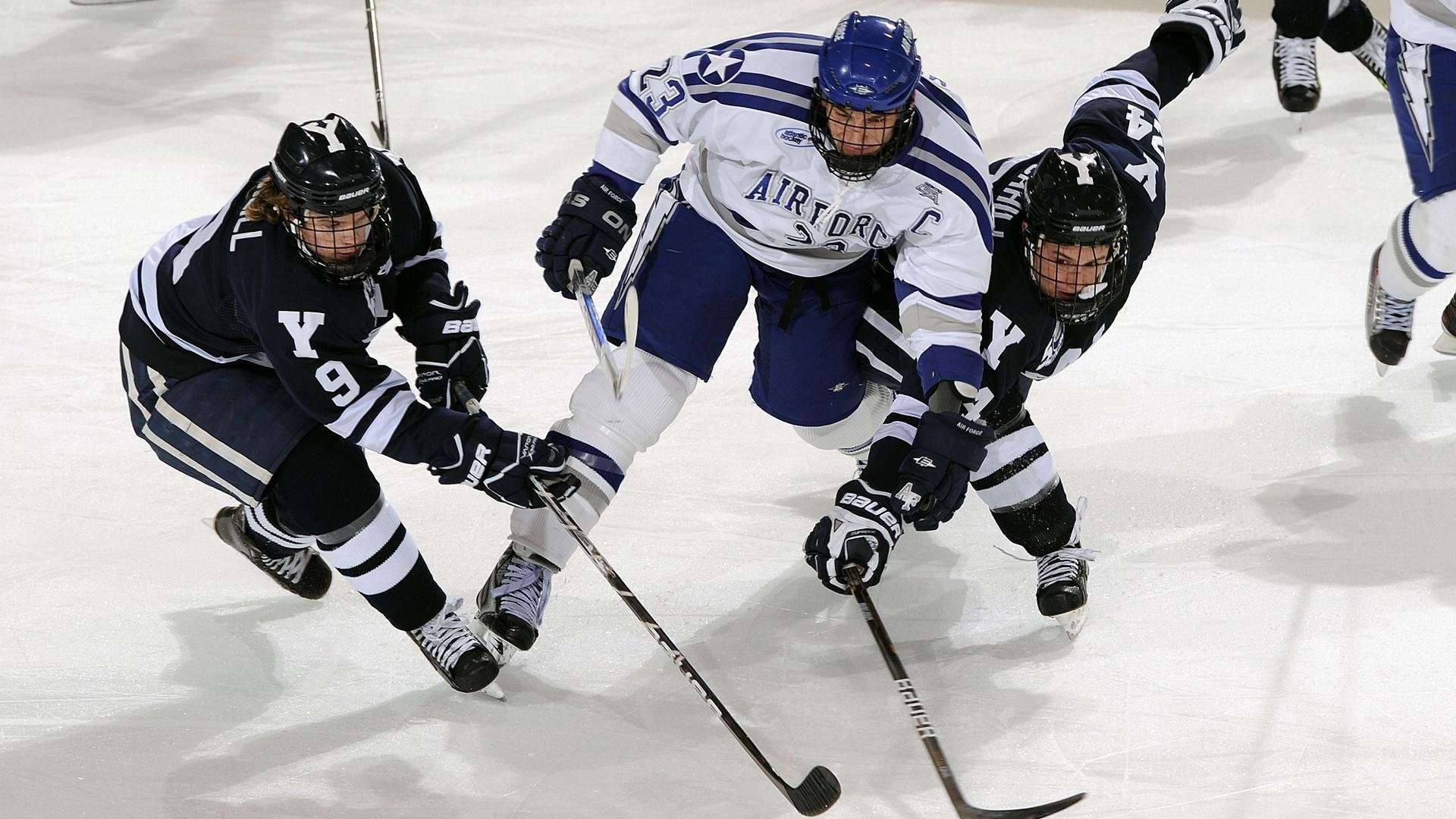 伦纳德末节狂飙19分，骑士关键战险胜奇才锁定季后赛席位