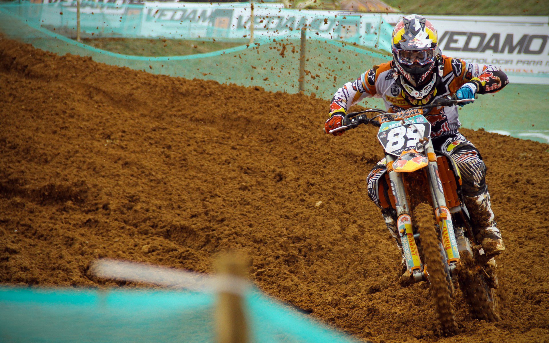 当宇宙队哲学遇上国家荣耀，巴萨式碾压与穆勒的全球排名接管时刻