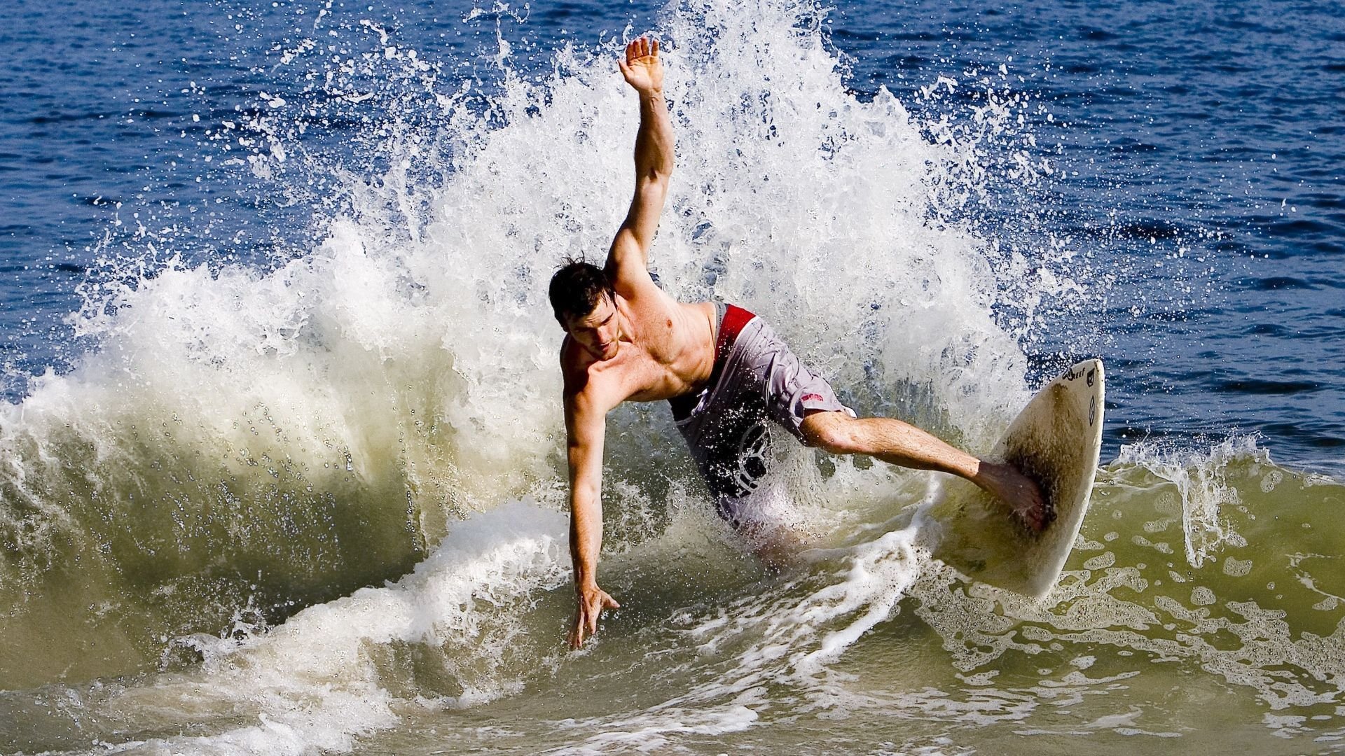 辛纳关键制胜，ATP总决赛何以完胜拉沃尔杯？传统、纯粹与未来的网球对话